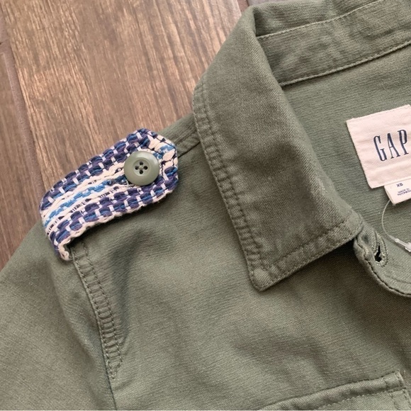 NWOT GAP Embroidered Army Green Utility Shirt Jacket Sz XS - Picture 7 of 11